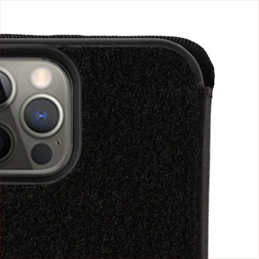 画像:面ファスナー(ケース背面)