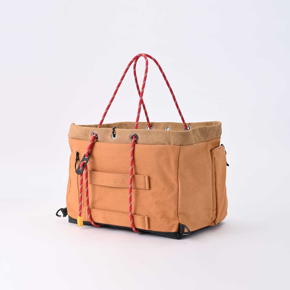 画像:キャリーバッグのハンドルに装着できる仕様のCOLDGIRL