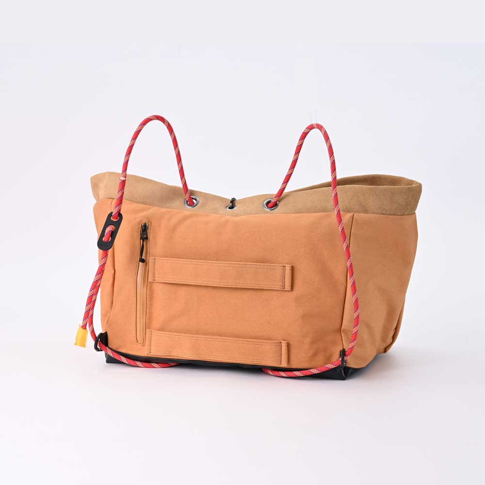 画像:バックパックのように持ち運びできるCOLDGIRL